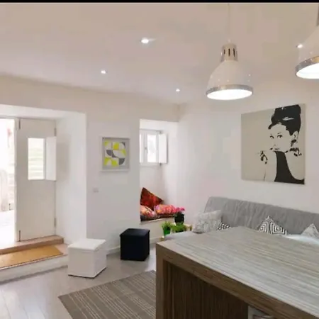 Alfama New 28925/al ליסבון